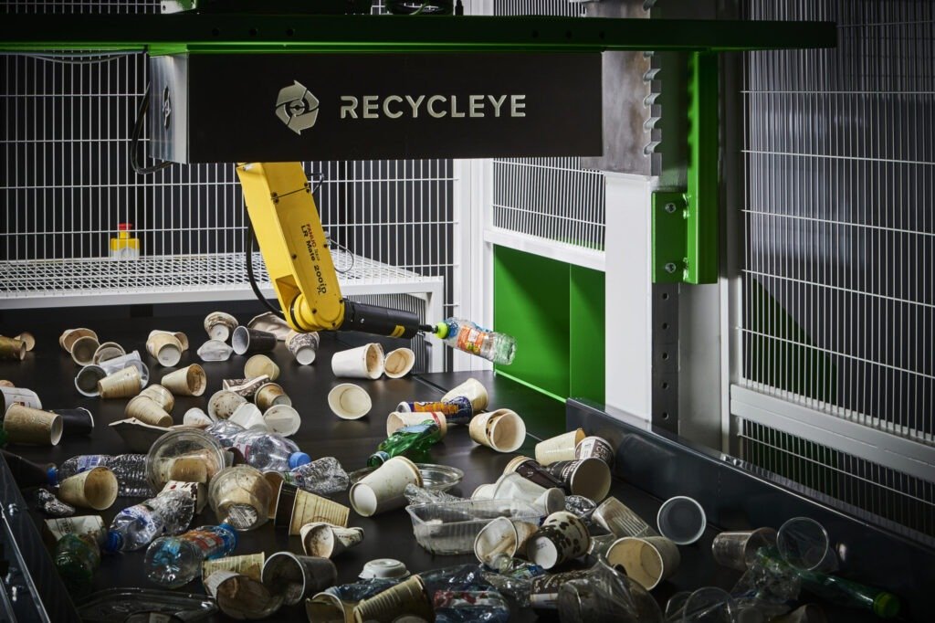Circular Onopia - Recycleeye le recyclage des déchets à l'aide de l'intelligence artificielle et des robots