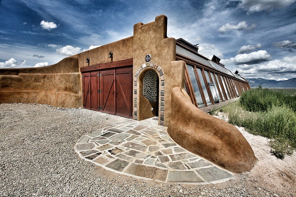 Circular Onopia - Earthships
