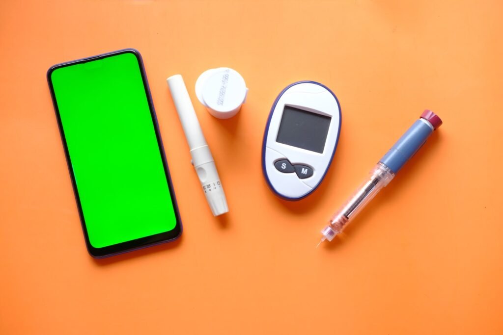 Circular Onopia - The Open Insulin Foundation is a non-profit creating the means for communities in-need to have local sources of safe, affordable, high-quality insulin. Our governance is shared between people with diabetes and people working on the project.